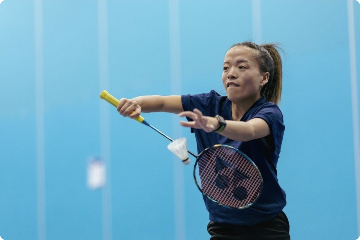 Photo of Rachel Choong playing badminton