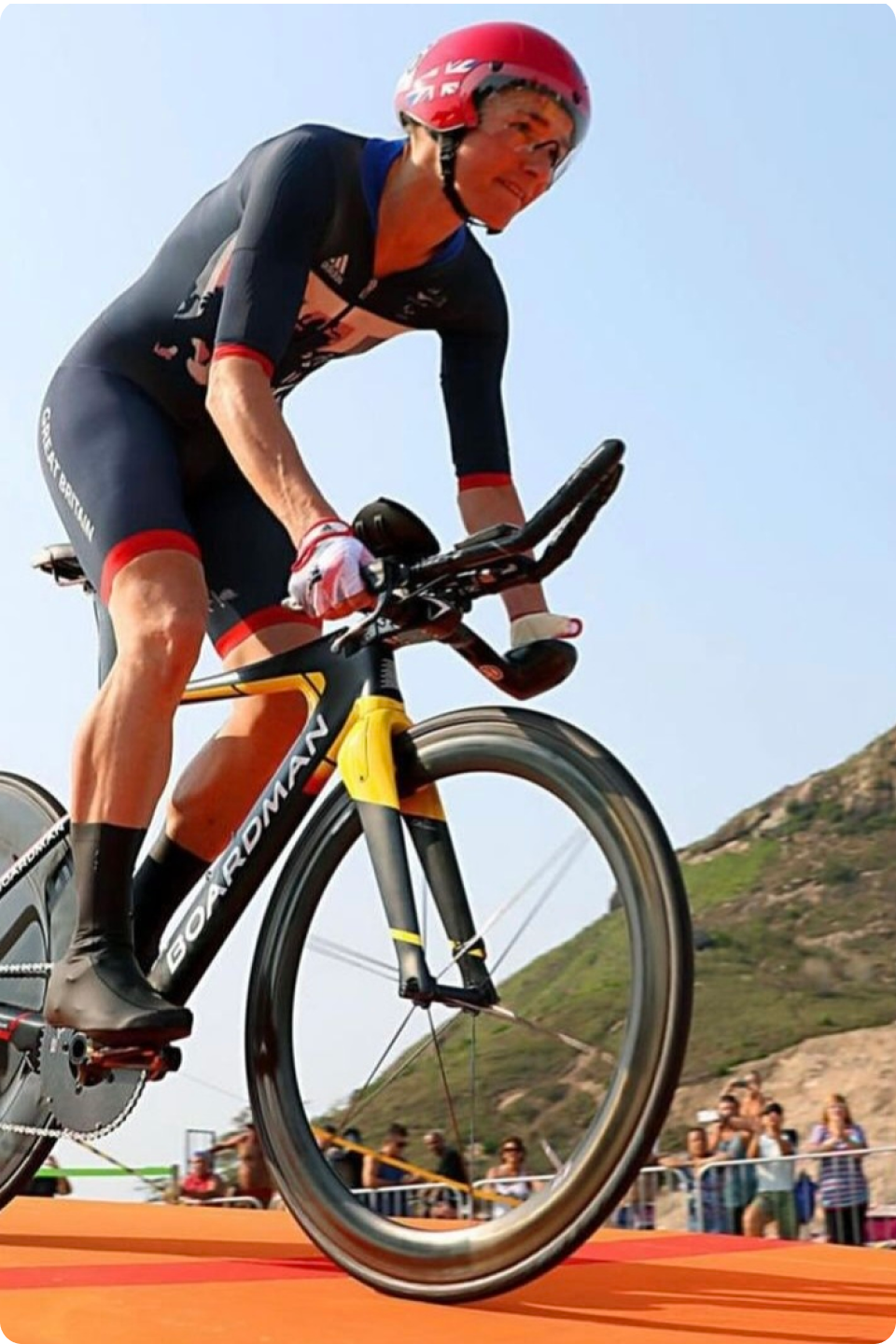 Photo of Dame Sarah Storey on her bicycle